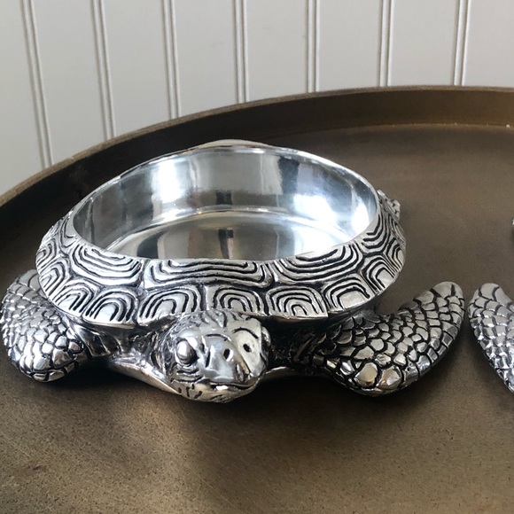 YANKEE CANDLE LARGE SEA TURTLE CANDLE HOLDER. S/2 - Picture 5 of 10